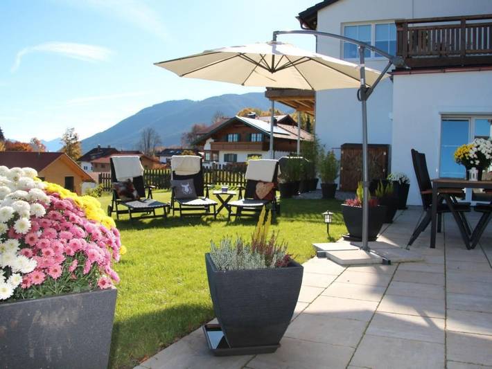 Ferienwohnung für 7 Personen, mit Terrasse und Garten