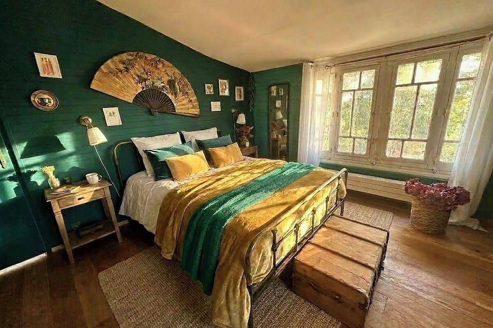 Guest house immersed in nature with horses and donkeys in Jouques, Aix-en-Provence und Umgebung