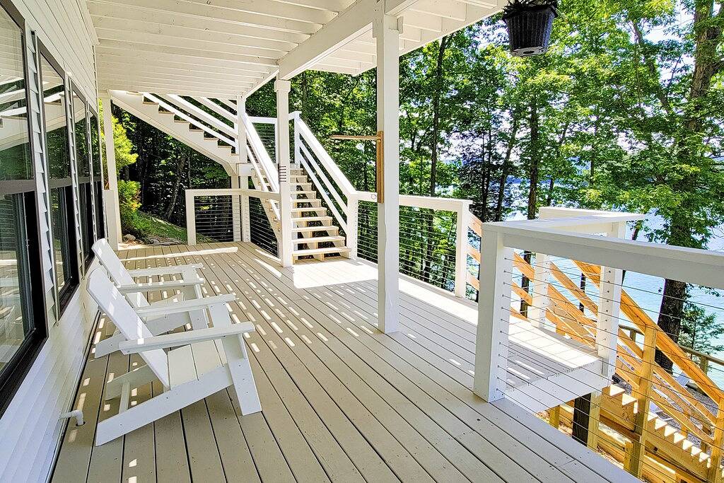 Waterfront gem on Norris Lake w/ dock, sunset lake views, decks, and firepit in Norris Lake