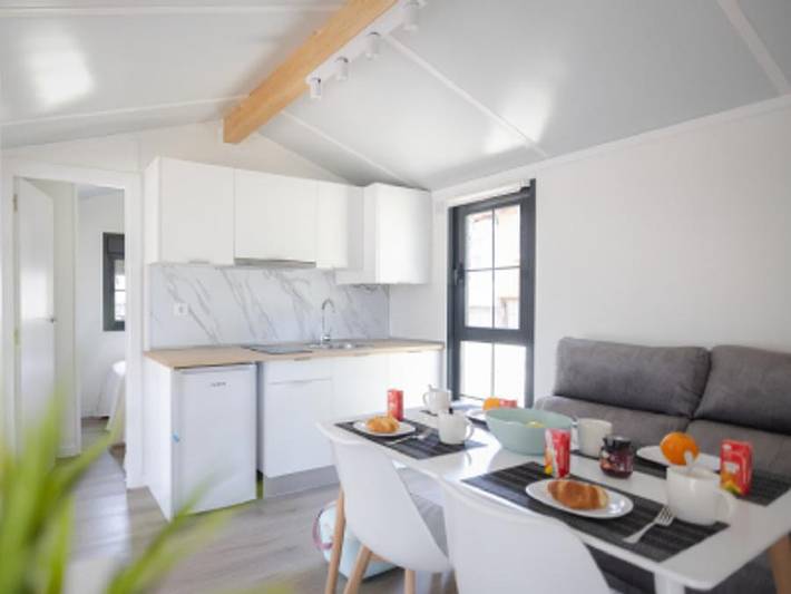 Camping Urbión - Bungalow 4 personen - El Bosque 2 Hab in Soria, Soria Provinz