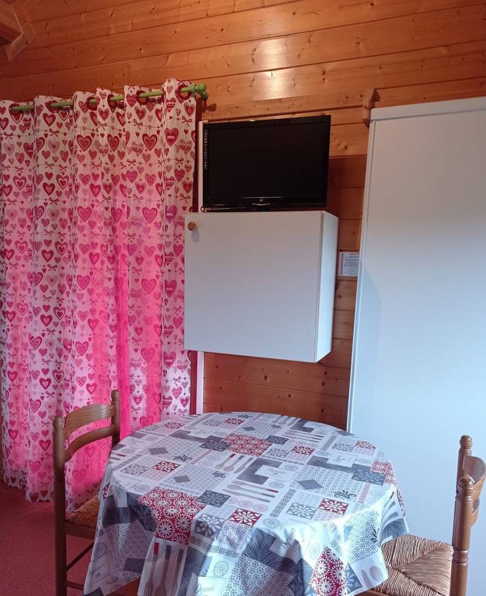 Chalet pour 3 personnes, avec terrasse et jardin dans Massif central - 3