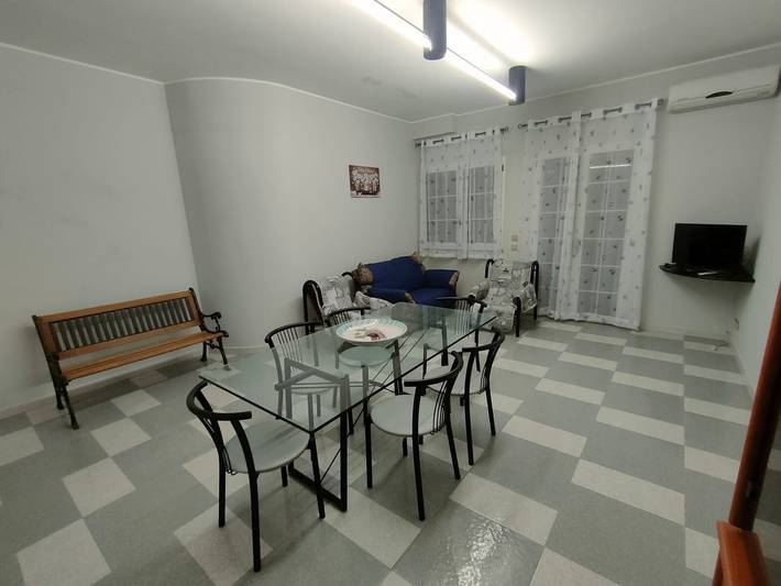 Casa de vacaciones 'Villetta Roby' con terraza privada, jardín privado y aire acondicionado in Marina di Modica, Módica