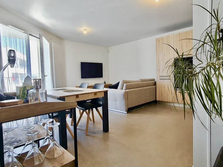 Appartement de vacances pour 4 personnes, avec Balcon ainsi que Jardin et Vue sur le lac à Annecy