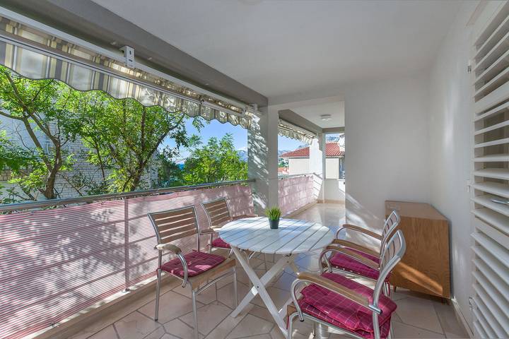 Apartament wakacyjny dla 3 osób, z Taras w Baška Voda