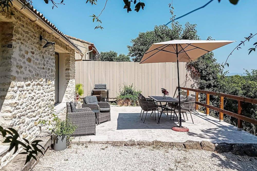 Awesome home in La-Roque-sur-Pernes in La Roque-sur-Pernes, Vaucluse