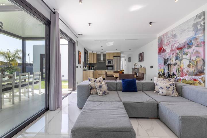 'La Villa Del Roc' avec piscine privée, Wi-Fi et climatisation in Roda de Berà, Costa Dorada