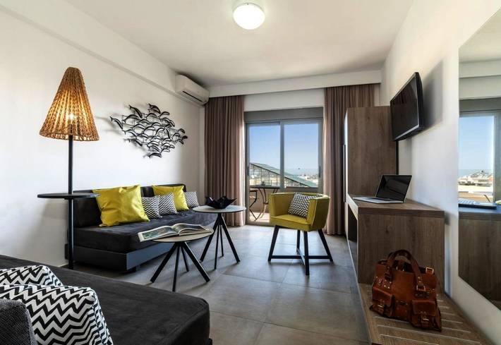 Appart’hôtel pour 4 personnes, avec balcon et vue