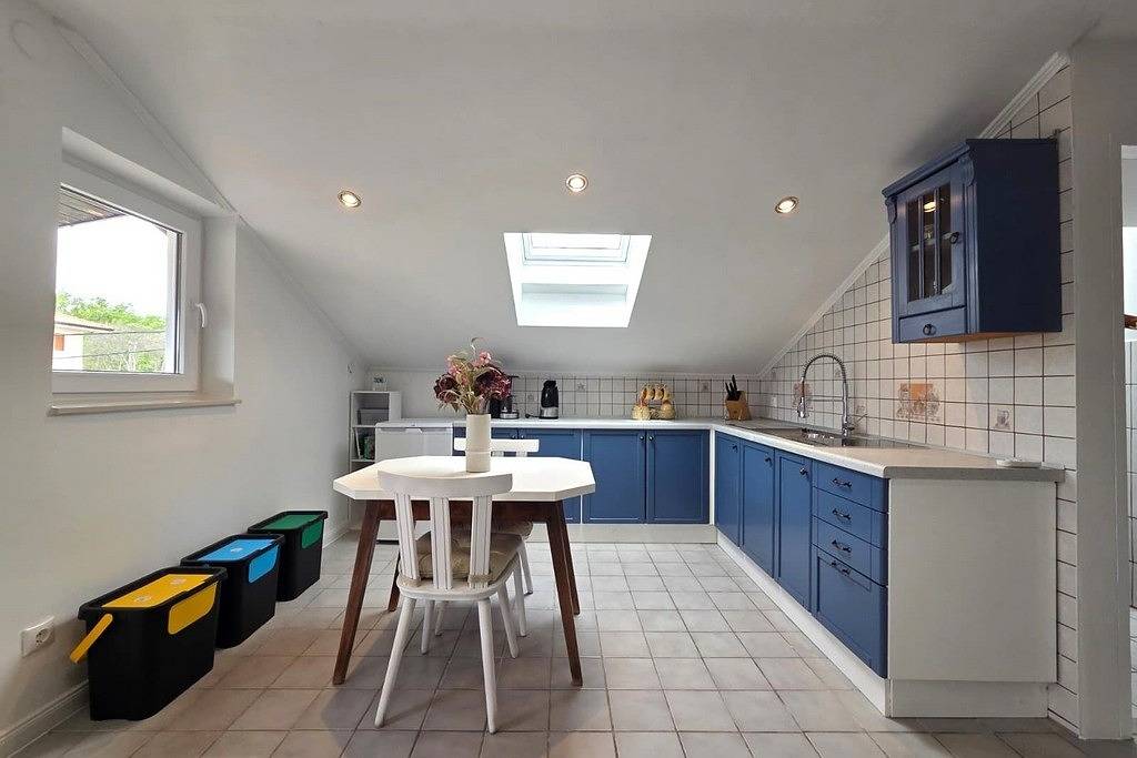 Ganze Wohnung, 1-Zimmer-Ferienwohnung mit Balkon Dobrinj, Krk -a in Gostinjac, Krk