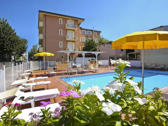 Appartamento vacanze per 4 persone, con Balcone e Piscina a Rimini