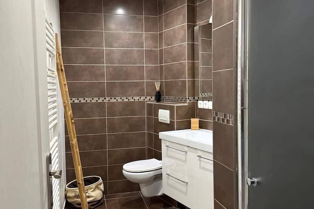 Apartamento entero, Nice 2-bedroom apartment, 4 adults and 1 baby in Loupian, Costa mediterránea (Francia)
