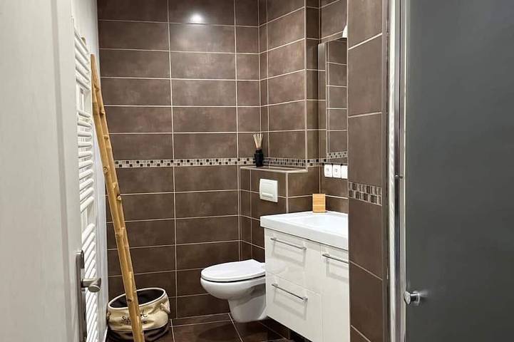 Appartement entier, Joli appartement 2 chambres, 4 adultes et 1 bébé in Loupian, Côte méditerranéenne (France)
