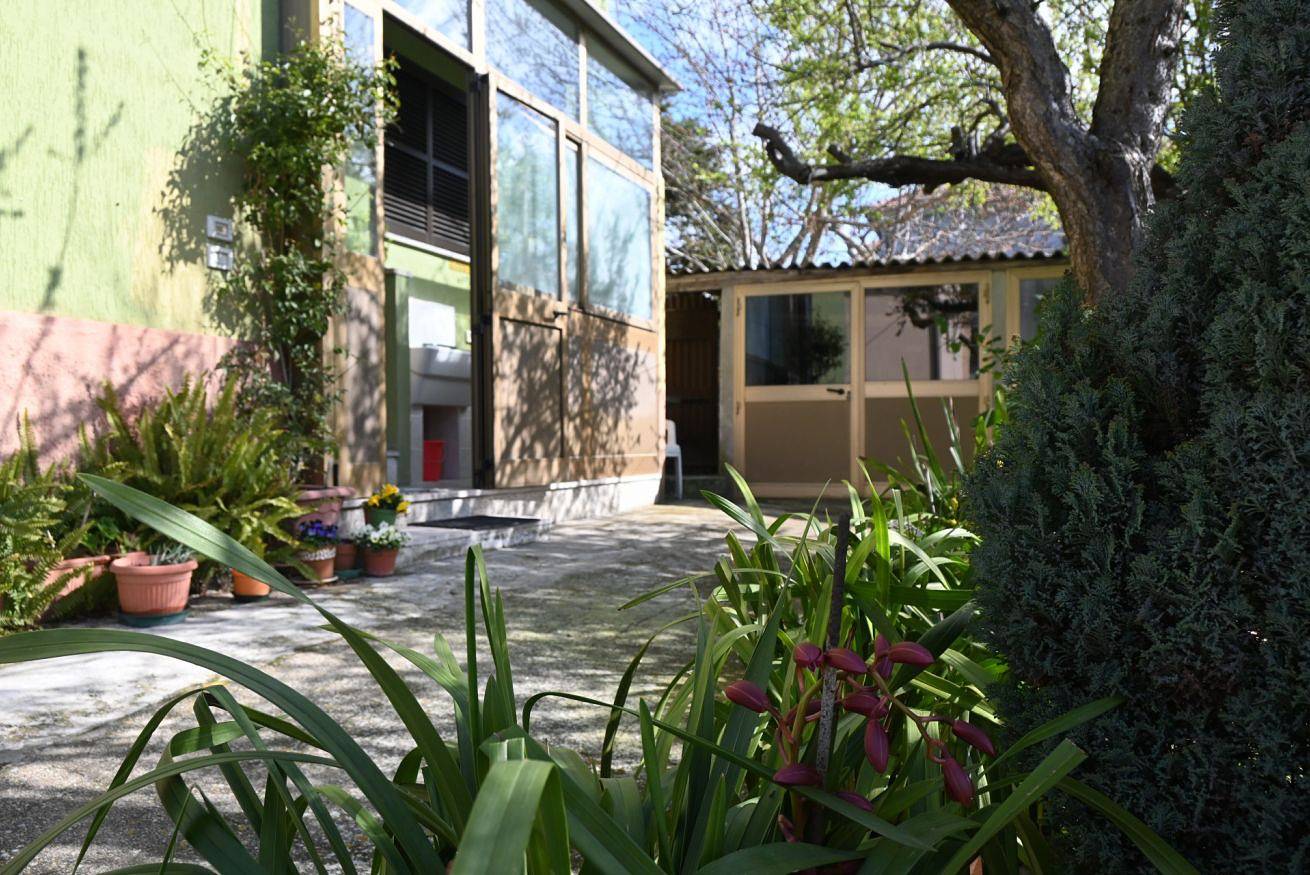 Apartamento entero, Se162 - Marotta, comfortable three-room apartment with garden and parking space in Valle del Metauro