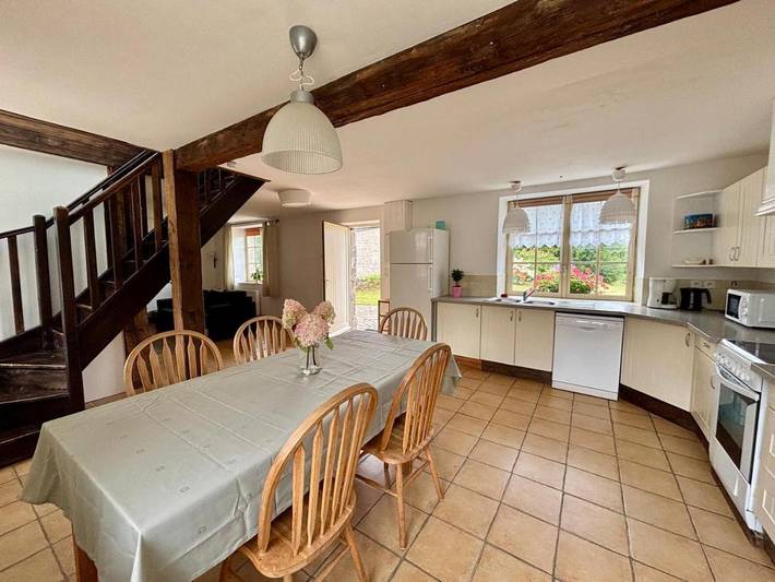 Location de vacances pour 5 personnes, avec terrasse ainsi que jardin et vue à Plouray - 4