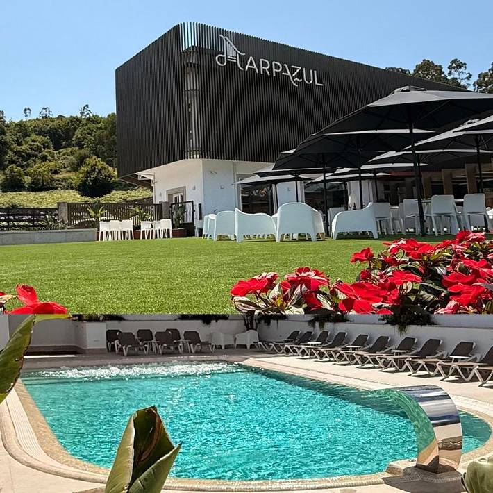 Appart’hôtel pour 2 personnes, avec jardin ainsi que vue et piscine