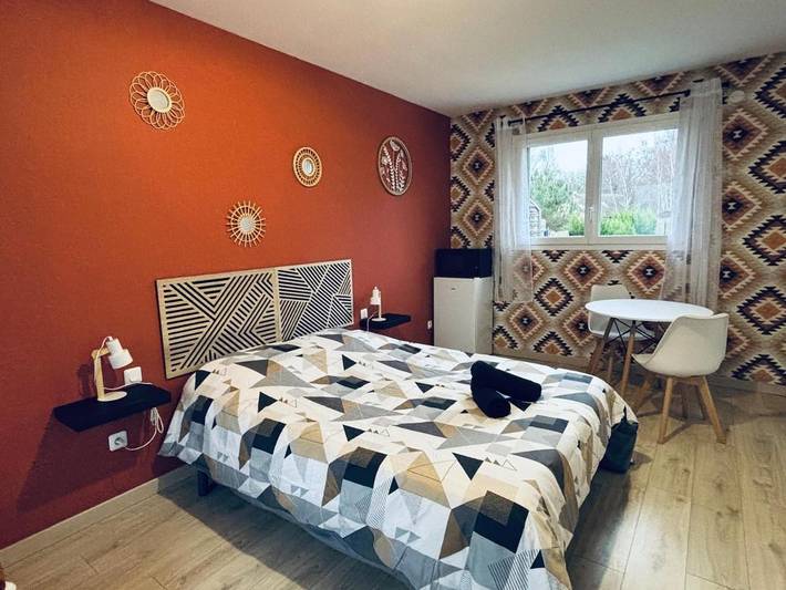 Maison d’hôte pour 2 personnes, avec terrasse ainsi que jardin et piscine, animaux acceptés à Cérans-Foulletourte - 4