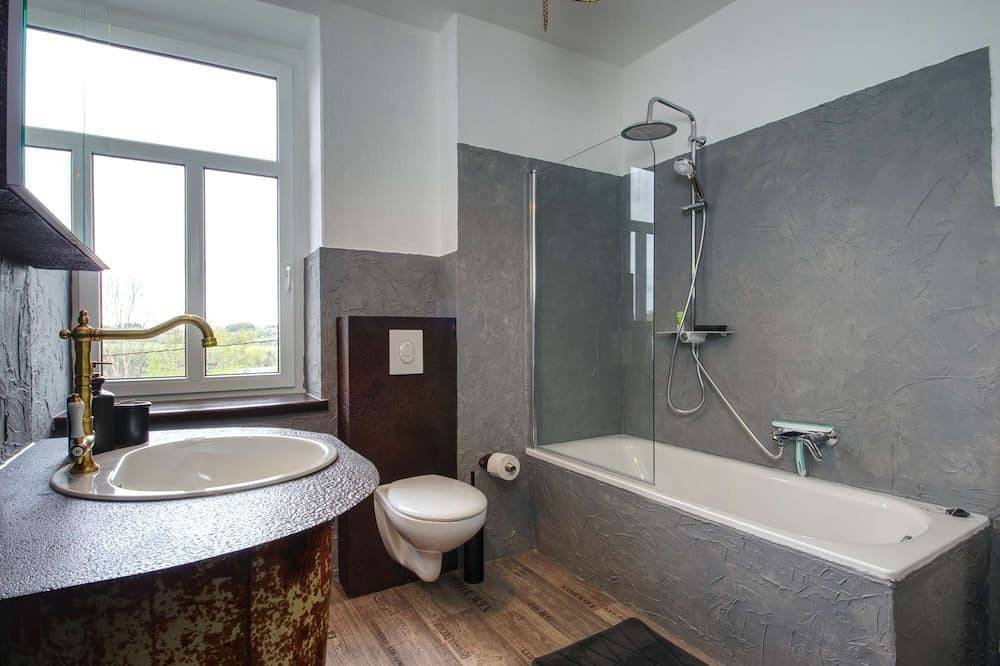 Geheel appartement, Ferienwohnung Loft Studio Annaberg mit Kamin und Sonnenterrasse in Annaberg-Buchholz, Ertsgebergte