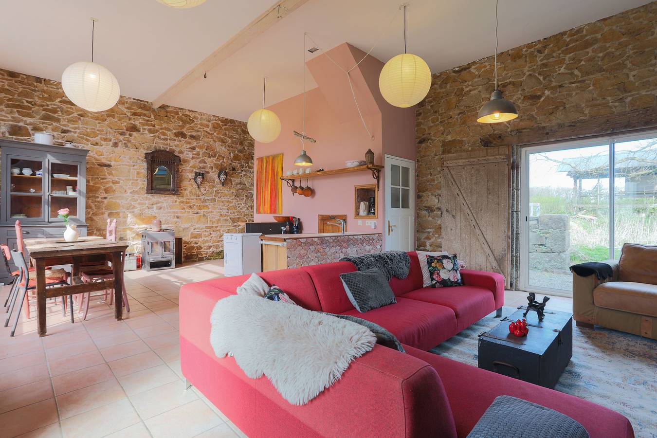 Maison de vacances 'Gite La Grange Cheval Rouge 4 Pers' avec piscine partagée in Prat, Région de Lannion