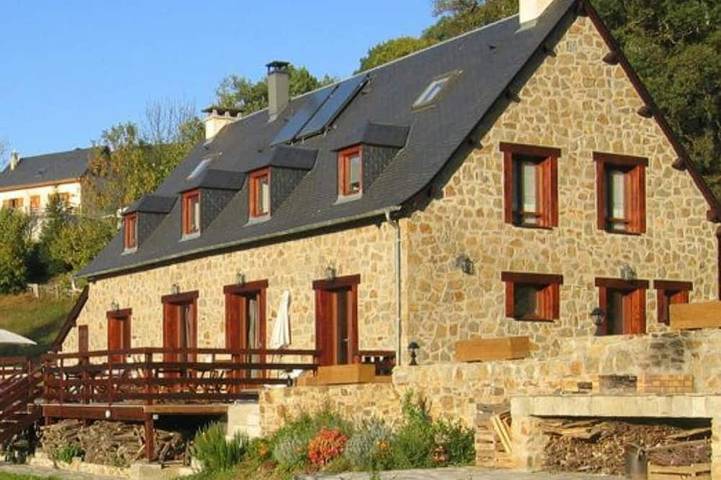 Gîte pour 6 personnes, avec Jardin à Préchac