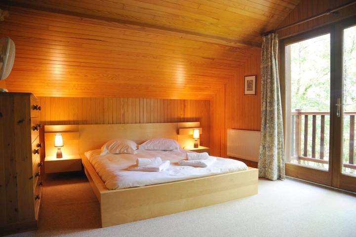 Parc de vacances pour 6 personnes, avec piscine et jardin, adapté aux familles dans le Lot - 2