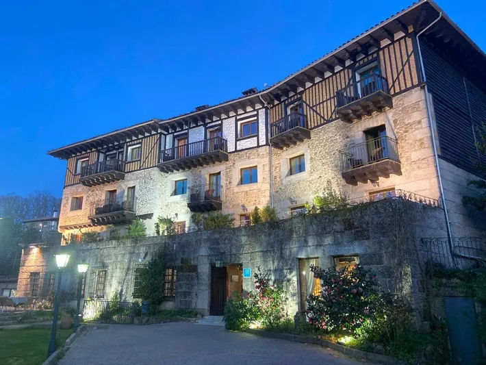 Hôtel pour 2 personnes, avec sauna ainsi que piscine et jardin - 1