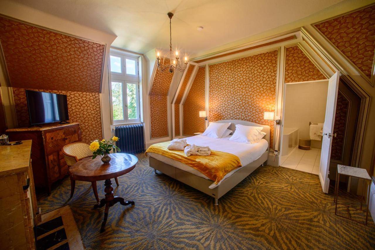 Standard Double Room in Neuvy, Allier