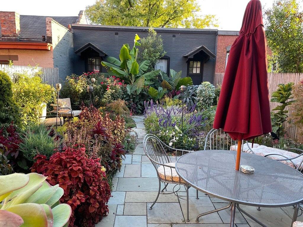 Tranquil In-Town Garden Carriage House, No pet fee in Cincinnati, Hamilton County (OH)