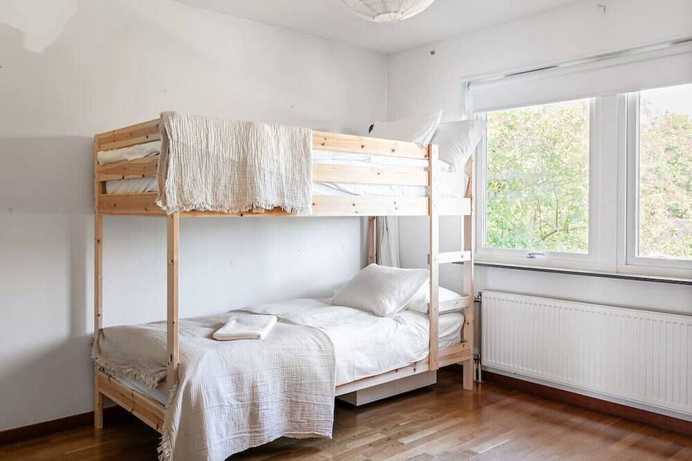 Spacious Family Home with Backyard in Haninge und Umgebung