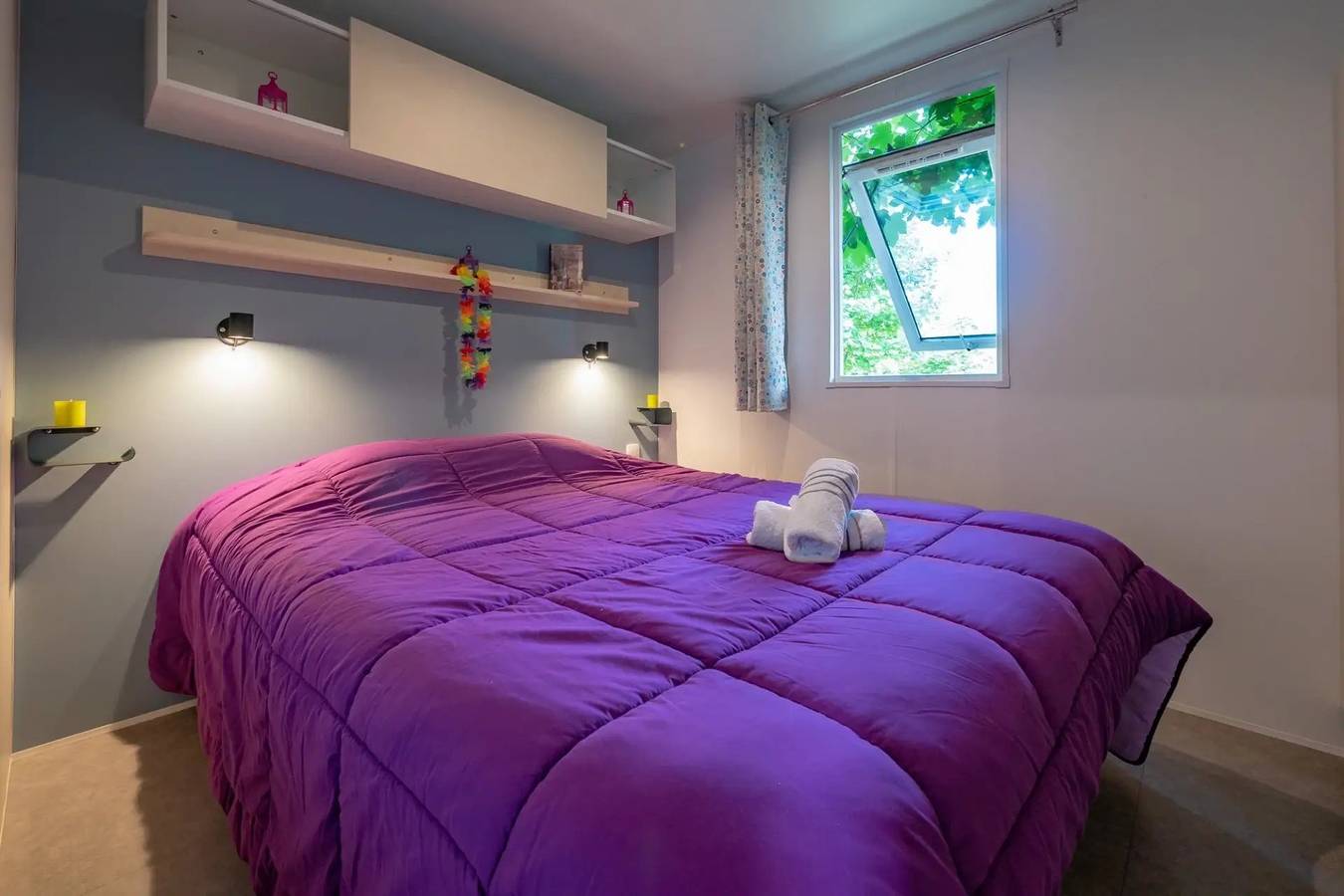 Camping 4 étoiles - Parc aquatique - eeiccg in Murol, Volcans d'Auvergne Regional Nature Park