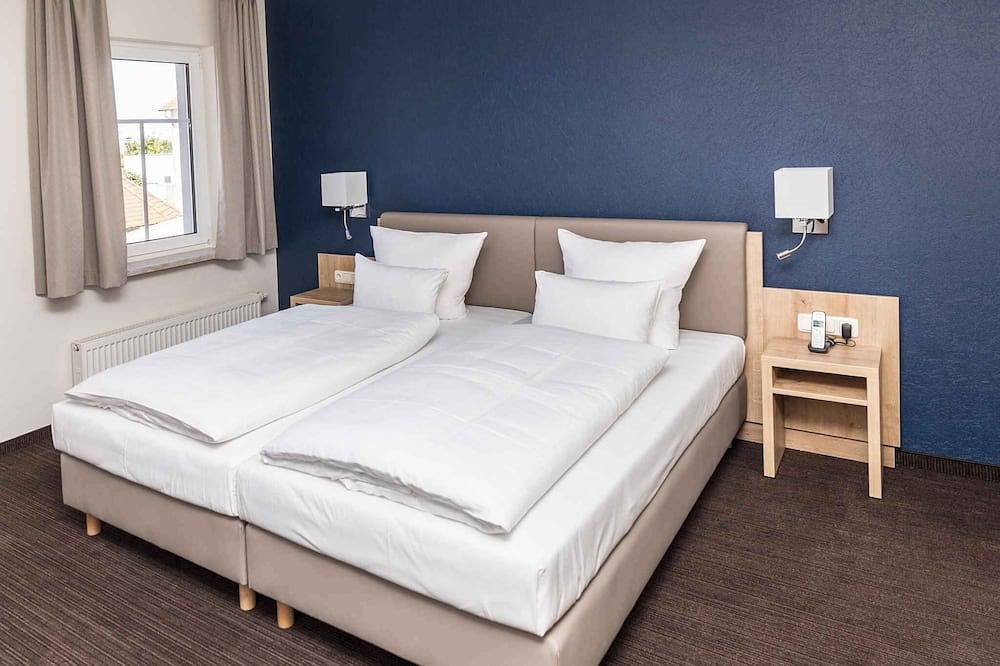 Ganze Wohnung, Ferienwohnung mit Blick auf die Wälder in Roßwein, Chemnitz und Umgebung