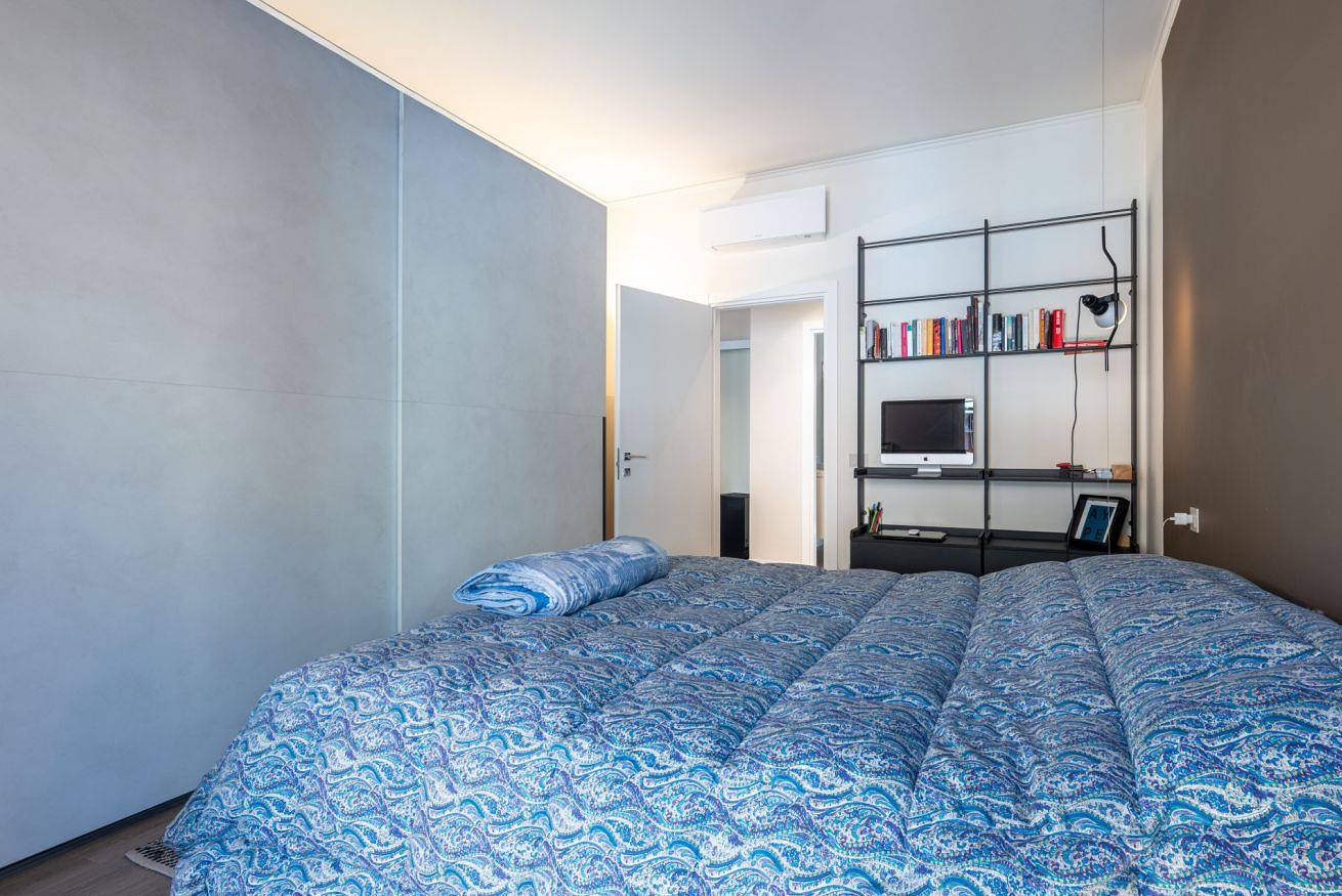 Appartamento intero, Guesthost - Parma Modern Apartment Balcony! in Parma, Provincia di Parma
