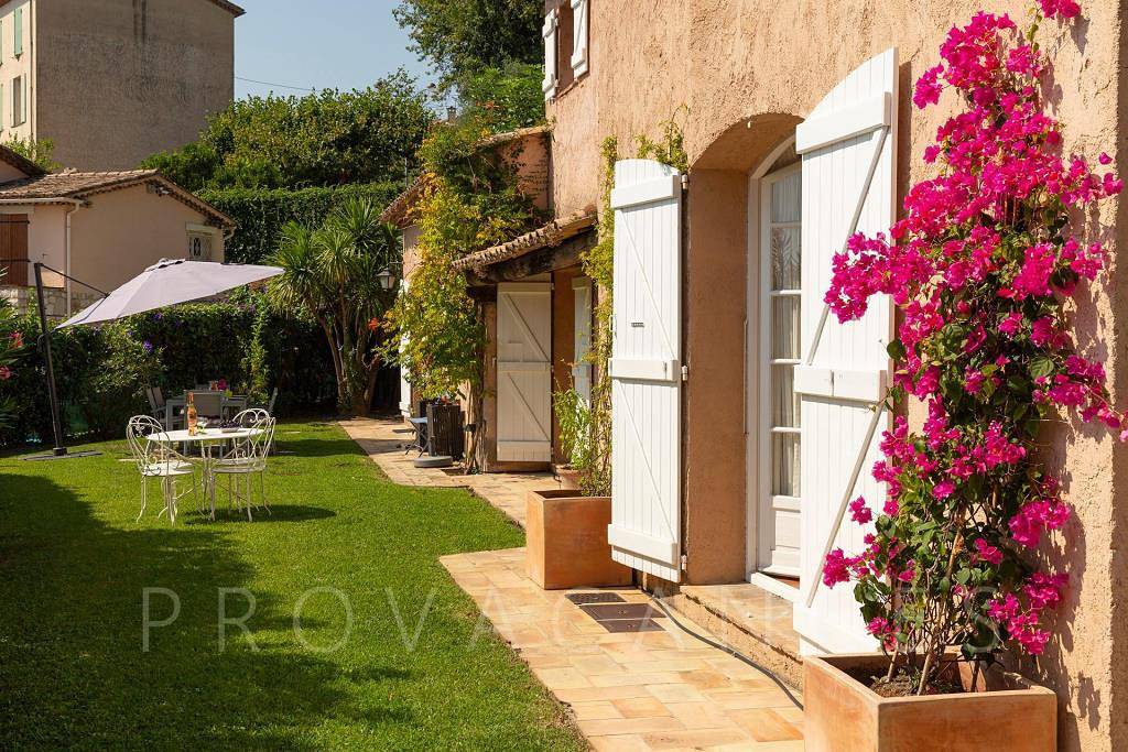 Beautiful holiday house with pool 100 m from the center of Vence in Vence (Alpes Marítimos), Region de Cannes