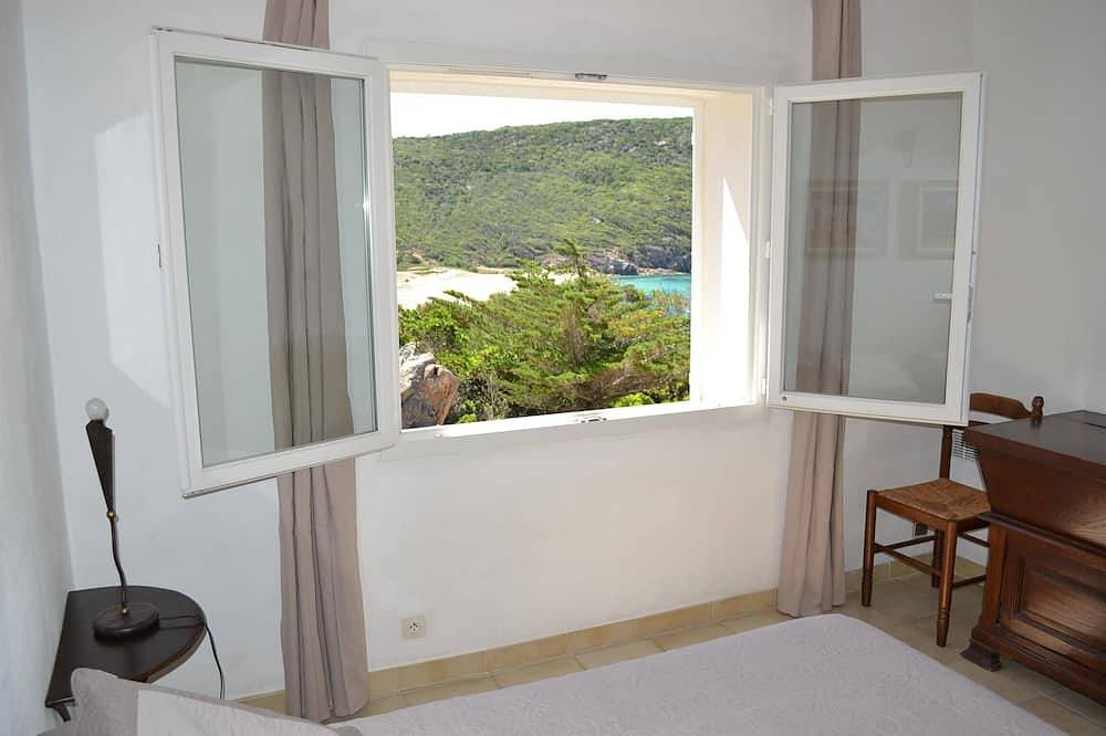 Apartamento entero, Amplio apartamento (90m2) vista excepcional in Tizzano, Sartène