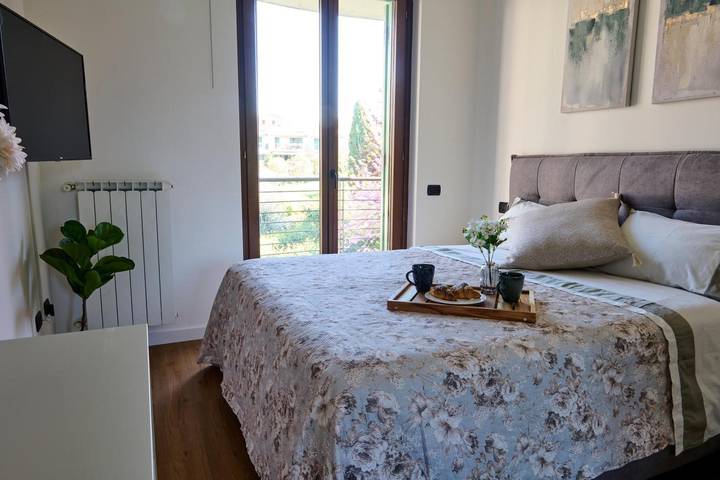 Ganze Wohnung, Ferienwohnung 'Casa Mimma' mit privater Terrasse, WLAN und Klimaanlage in Terni, Terni Provinz