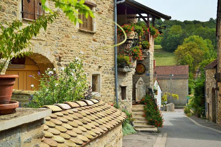 Gîte pour 5 personnes, avec Balcon et Terrasse à La Rochepot