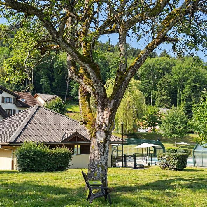Apartamento de vacaciones para 4 personas, con vistas además de piscina y jardín - 1