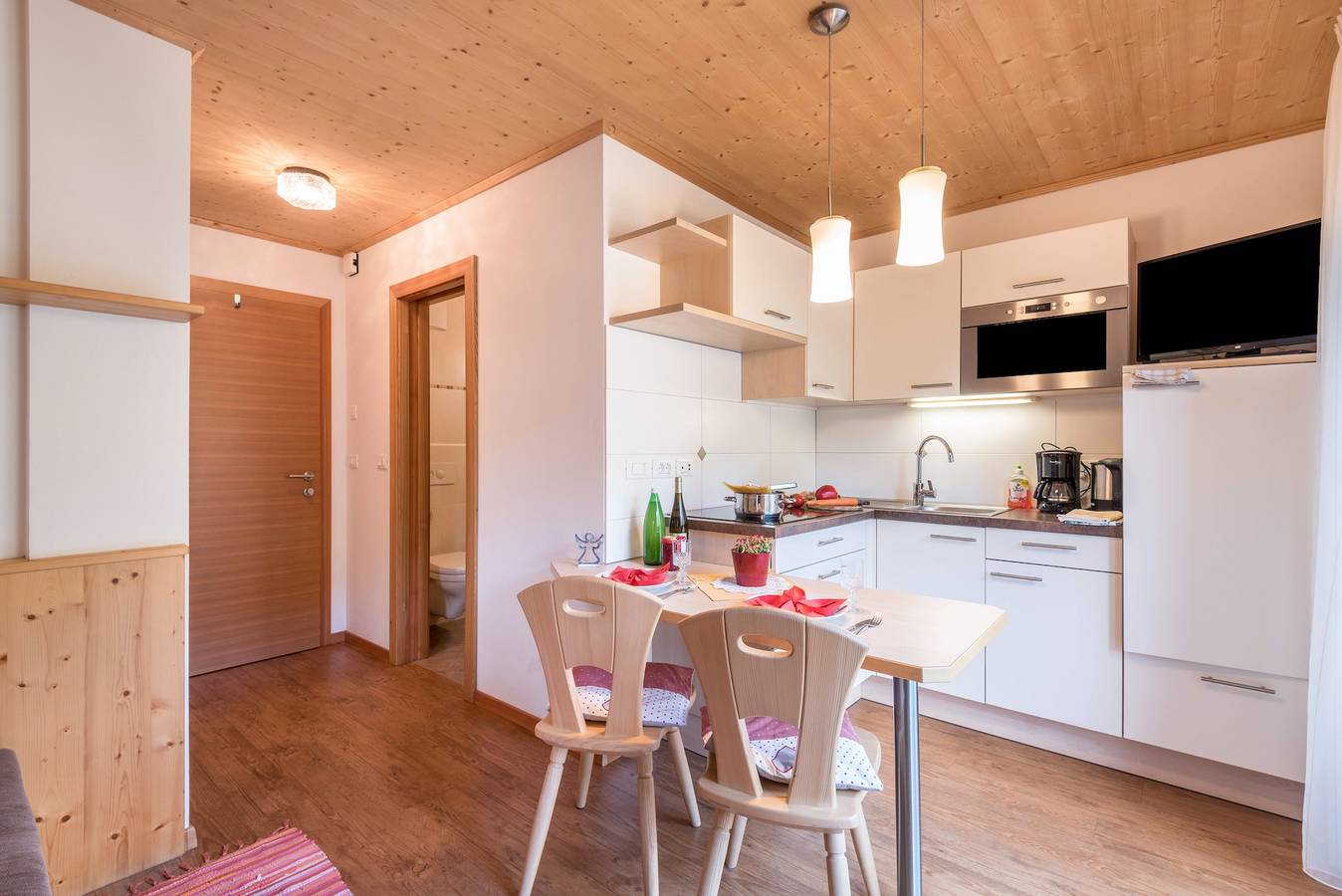 Ganze Wohnung, Ferienwohnung "Huberhof Gala" mit Bergblick, Garten & Wlan in Pedraz, Dolomiti Superski