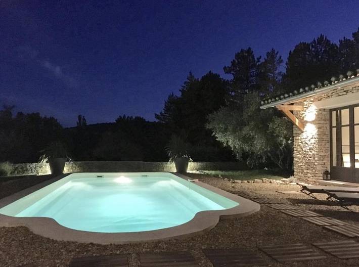 Villa pour 2 personnes, avec vue ainsi que jardin et piscine dans le Vaucluse - 4