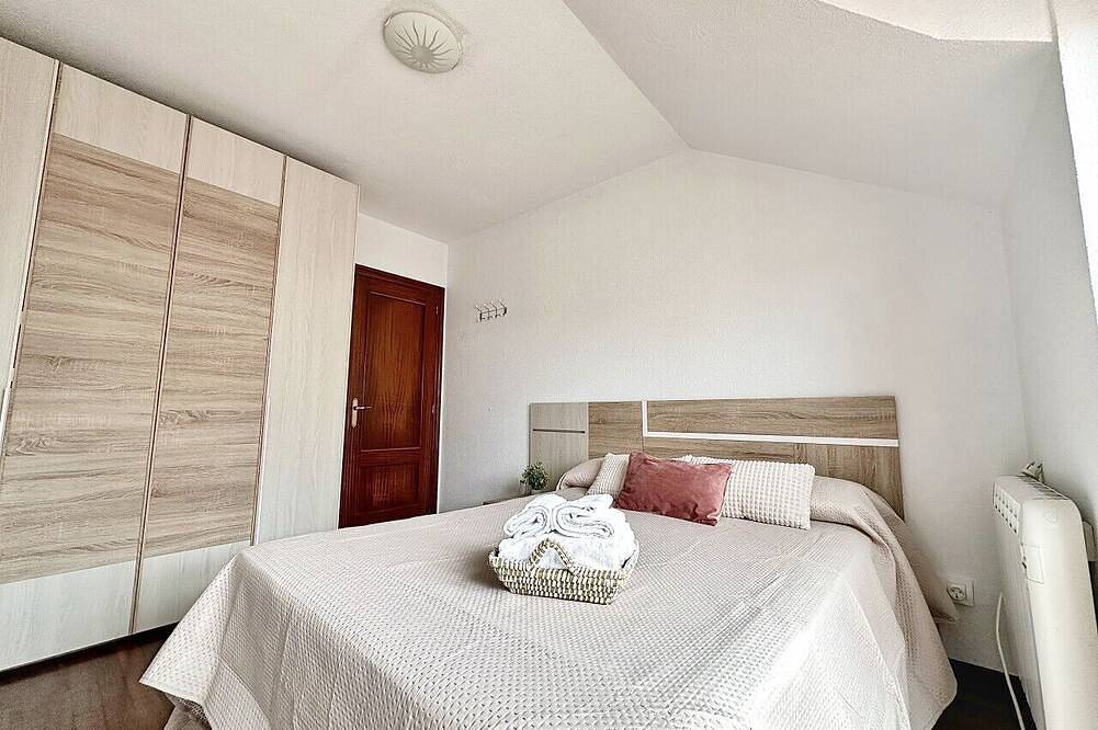 Entire apartment, El Rincón del mar - 30022 in Somo, Ribamontán al Mar