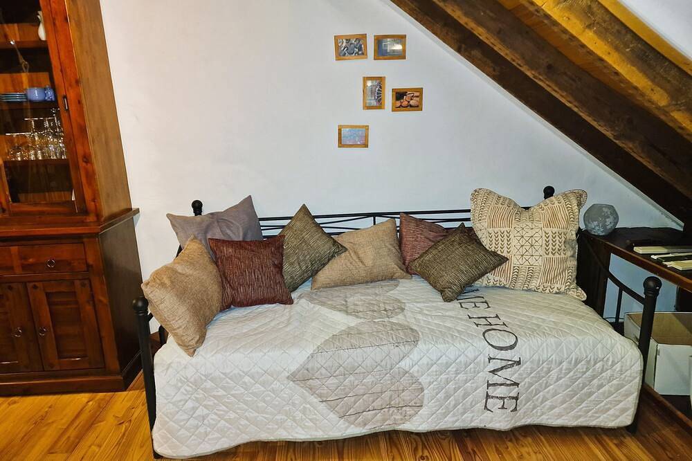 Romantic roof studio/loft 2-4 persons, Bergische Oase, up to 4 pers. in Solingen, Bergisch region