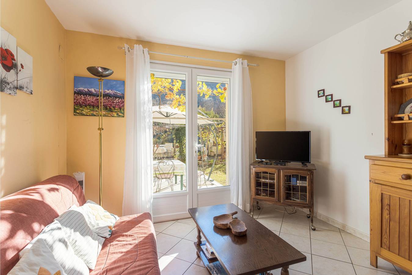 Appartement entier, Appartement « À Ria-sirach » avec vue sur la montagne, terrasse partagée et Wi-Fi in Ria-Sirach, Région de Prades