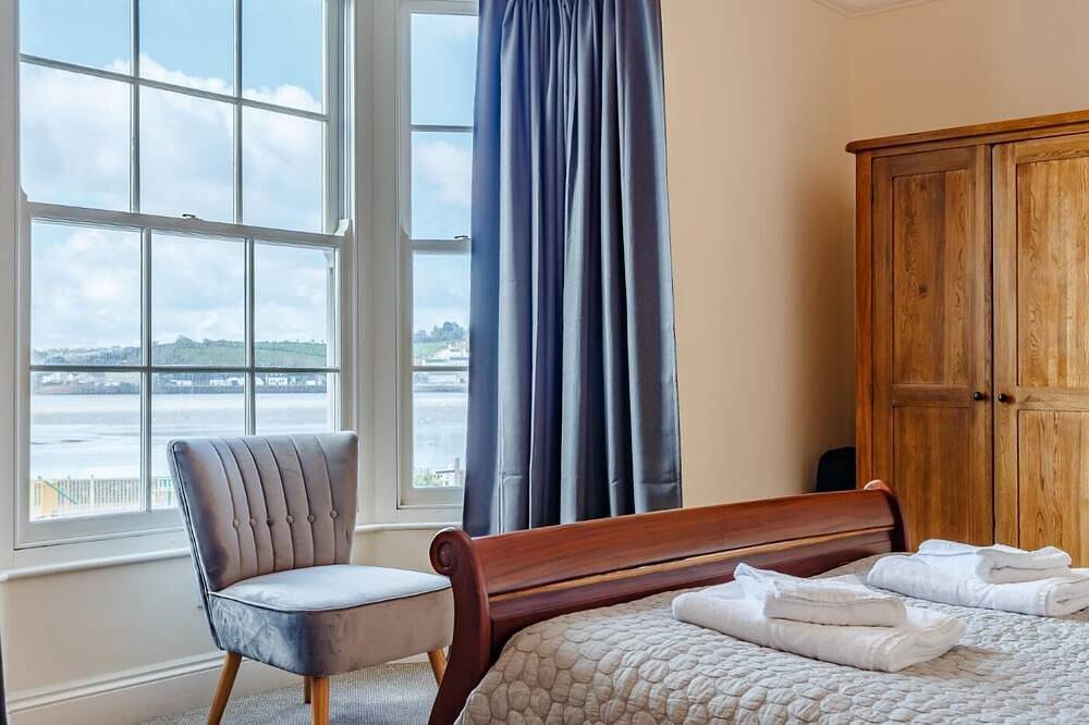7 Bed in Bideford (oc-thean) in Instow, Devon