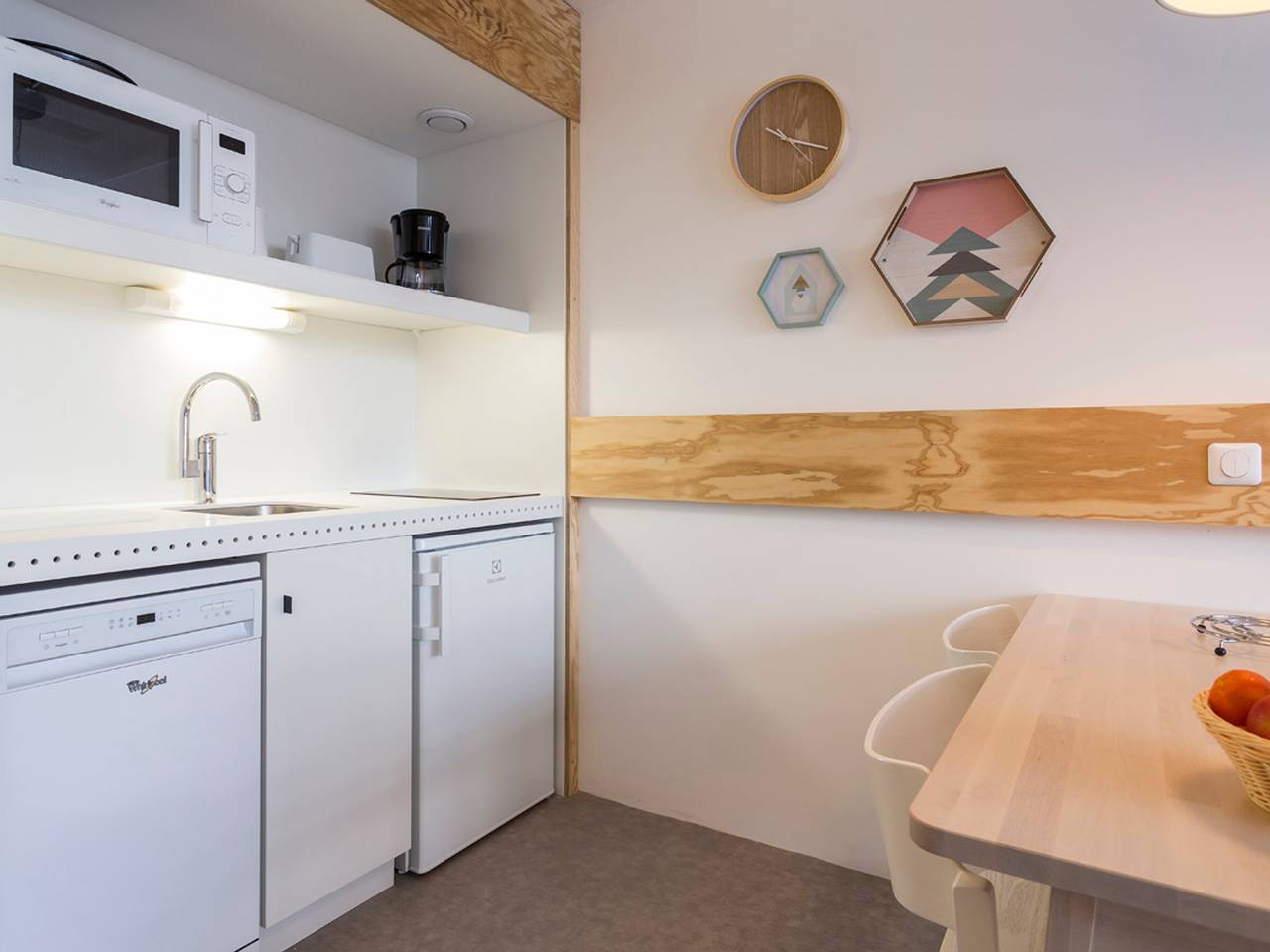 Gehele studio, Renovated studio near center, balcony, sleeps 5, Wifi included in Les Arcs, Bourg-Saint-Maurice