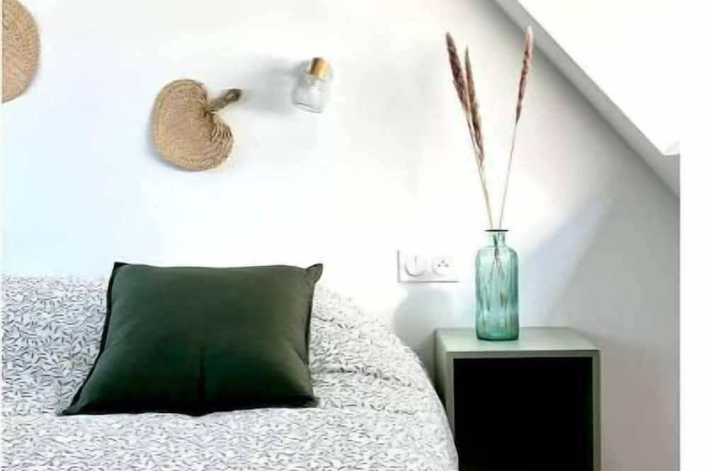 Entire apartment, Chez Clément et Mathilde - Duplex Hyper Centre in Saint-Amand-les-Eaux, Valenciennes region