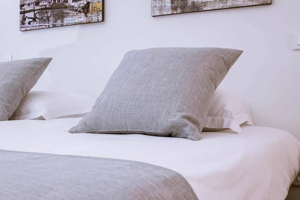 Entire apartment, App'Art - Le T **, Appart. 4 people in Kaysersberg - 2 bedrooms, sauna in Kaysersberg, Parc naturel régional des Ballons des Vosges