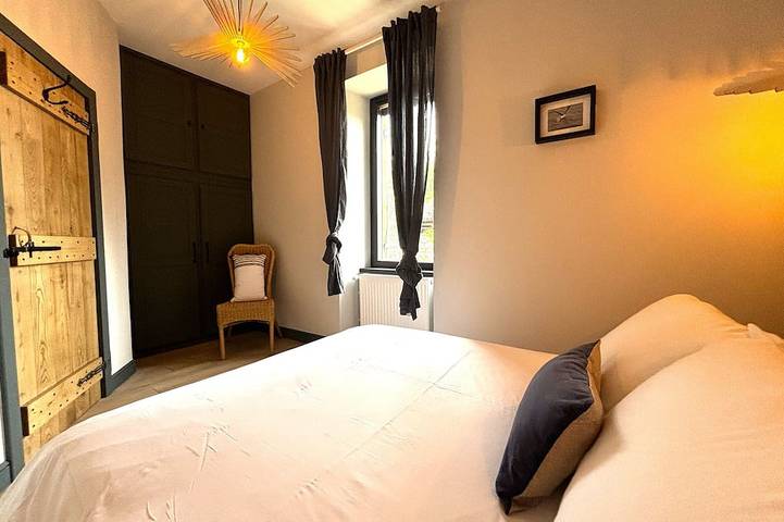 Gîte pour 8 personnes, avec jardin, animaux acceptés à Le Buisson-de-Cadouin - 4