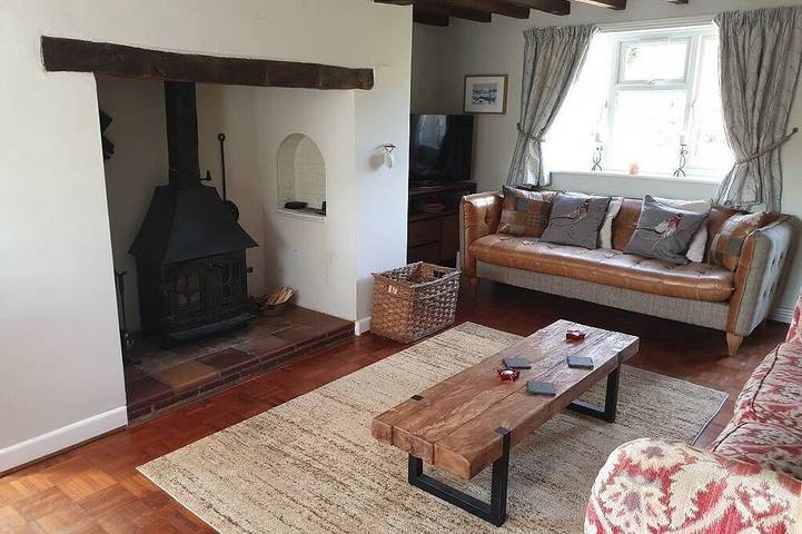 Holiday rental for 14 people, with garden, with pets in Burley