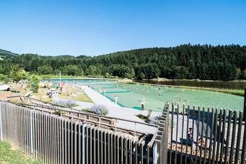 Chalet for 4 Guests in Cublize, Auvergne-Rhône-Alpes, Picture 2