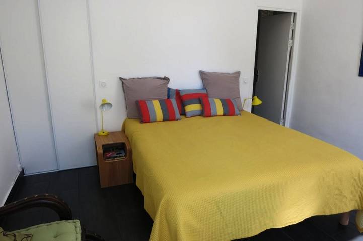 Chambre d’hôte pour 3 personnes, avec vue et jardin
