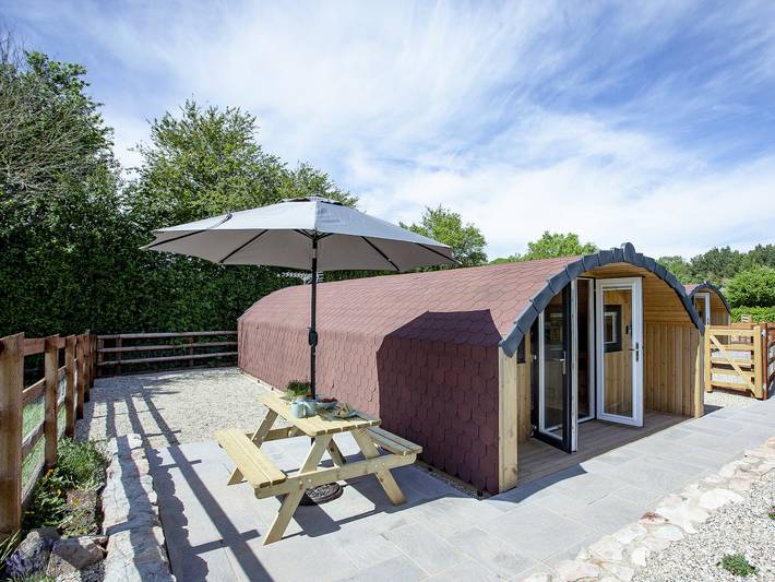 Glamping for 2 people, with garden, with pets in Devon