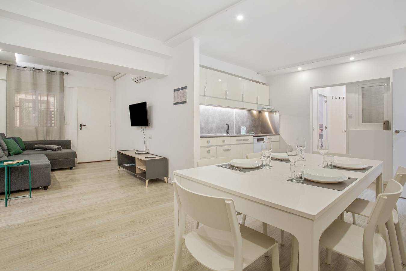 Ferienhaus 'Las Américas Seafront – Gratis Wlan' mit privater Terrasse, Wlan & Klimaanlage in San Eugenio Alto, Adeje